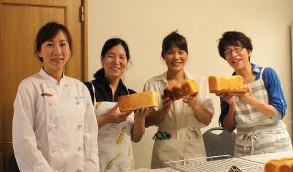 少人数制のパン教室です。