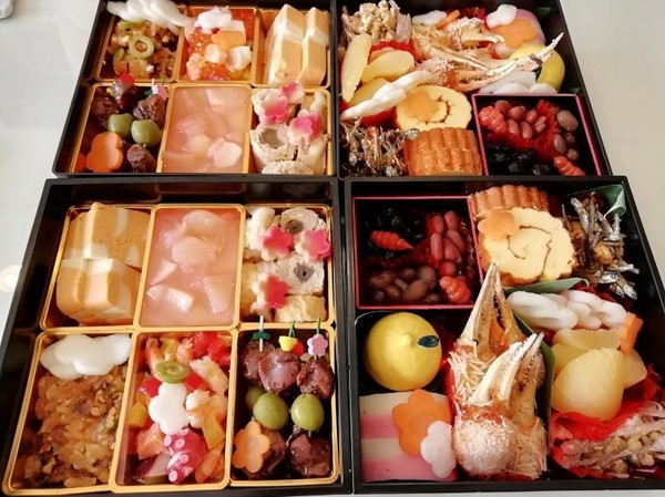 お節料理詰め合わせてお持ち帰り