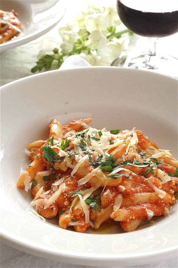 カラブリア州の手打ちパスタ　マッケローニ