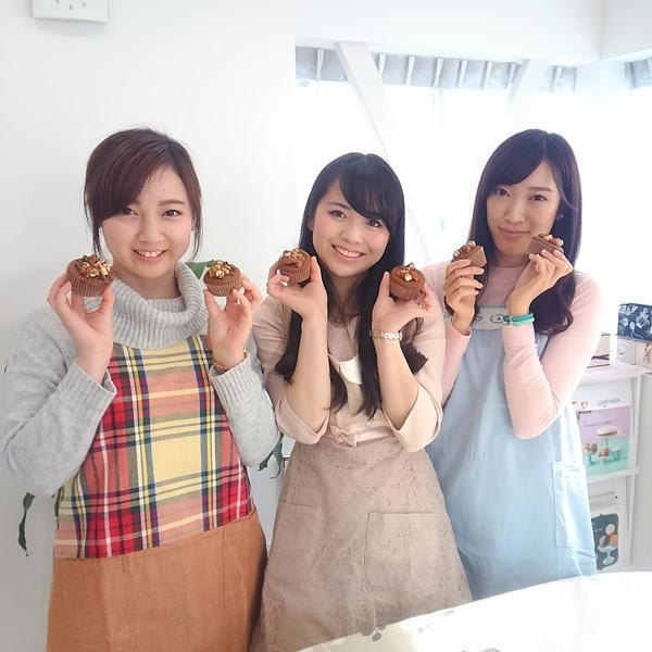 地元紙が取材に来てくださった際の学生レポーターさんたちです。