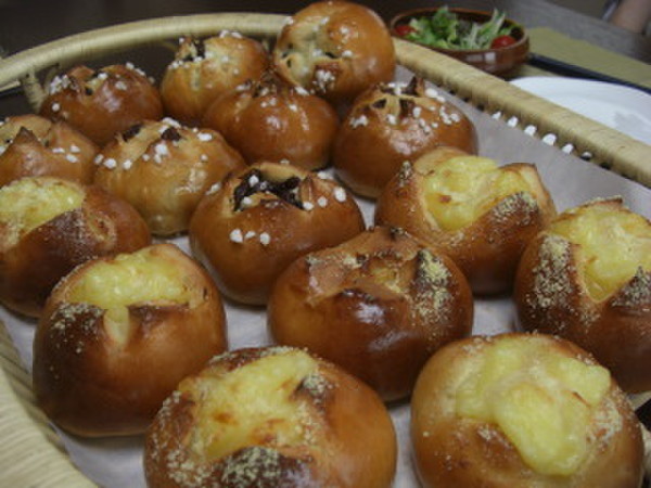 チーズ　レーズン　バンズ