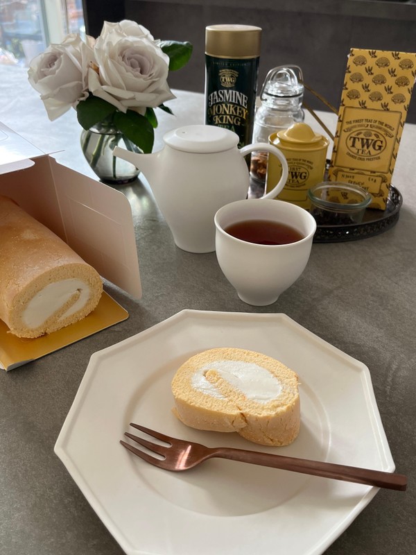 25-01 tu.du.ku. 砂糖1/2米粉のロールケーキ