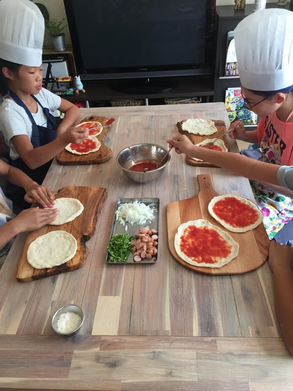 2018-08 kidsレッスン 生地から作るピザ