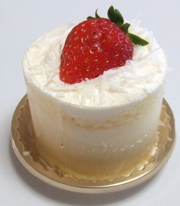 簡単に出来るイチゴのケーキです