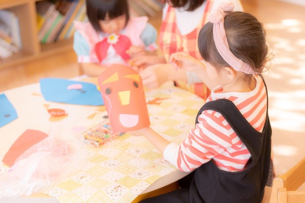 ベビープログラム！今月のお制作は鬼の帽子作り♪
