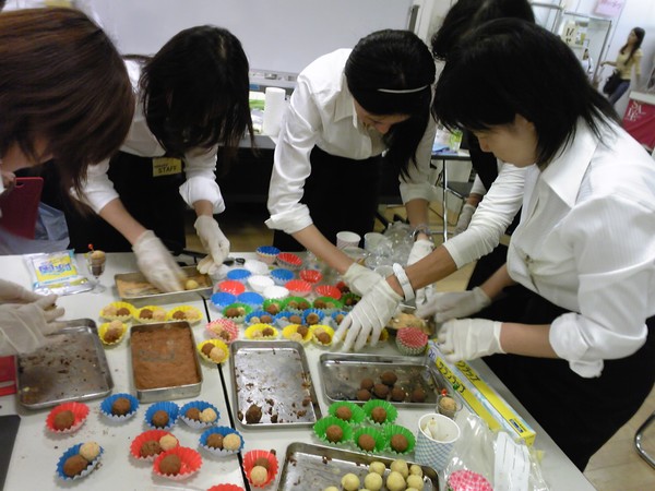 有名百貨店に幾度も出展させていただきました様子です。