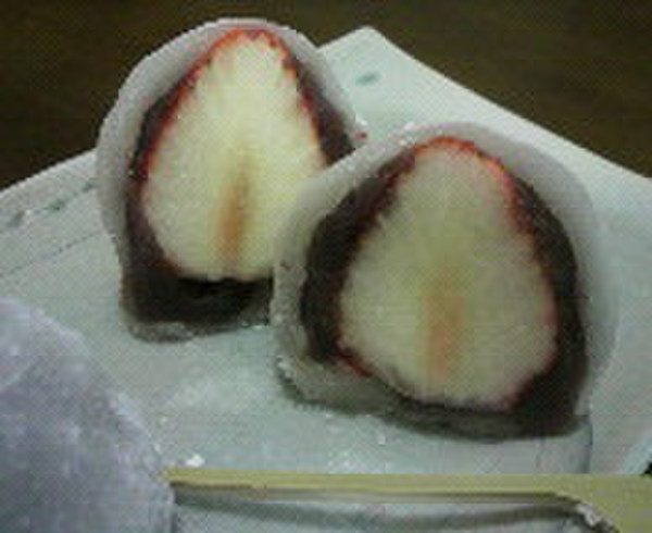 ひな祭りに合わせていちご大福です