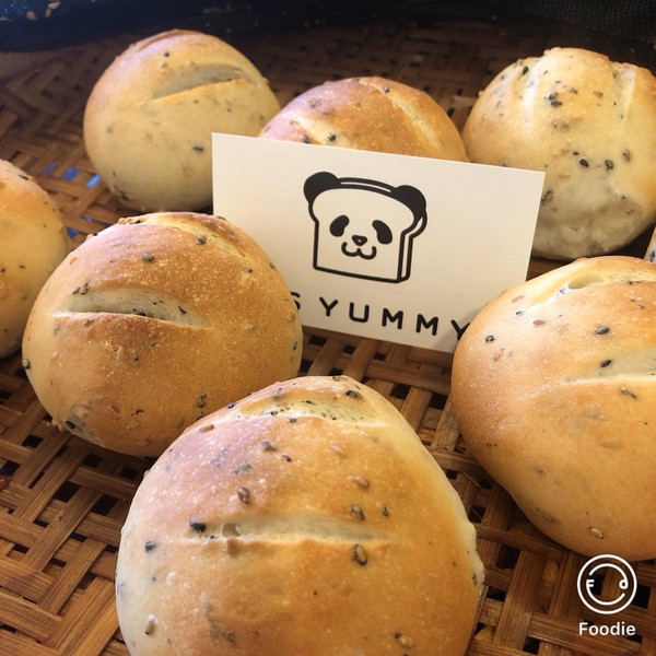 初回のゴマパン