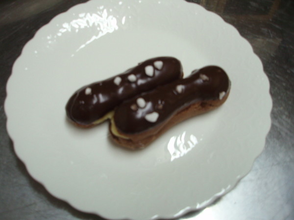 お菓子クラスのエクレア