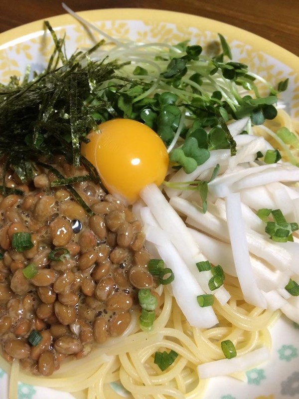 10月のメニュー自家製大根のビール漬けのせ納豆パスタ