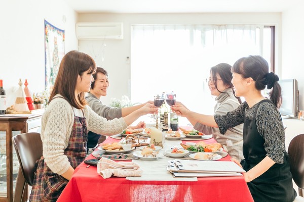 生徒様層70％（40～50歳代）20％（30代＆60歳代）他