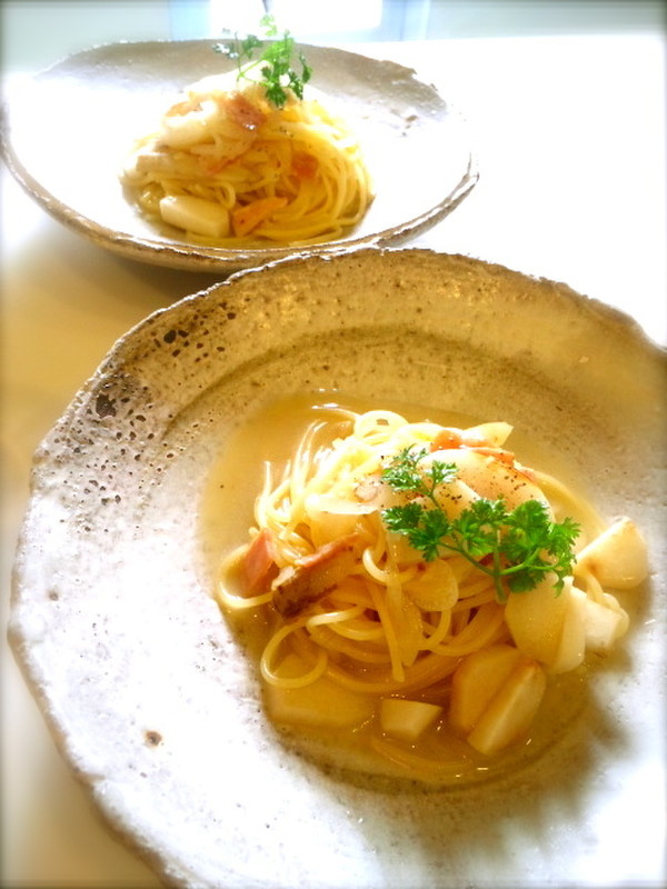 パンレッスン時にパスタランチサービス。旬野菜を使って。