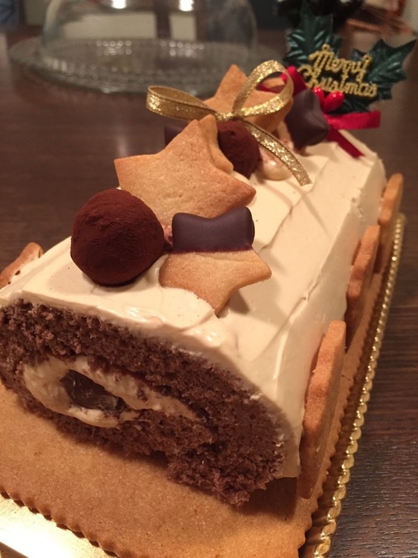 キャラメルと生チョコのブッシュドノエル