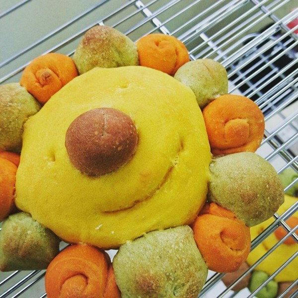 野菜パウダーでカラフル生地に