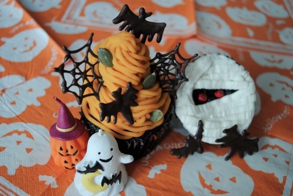 10月のメニュー【ハロウィンカップケーキ】