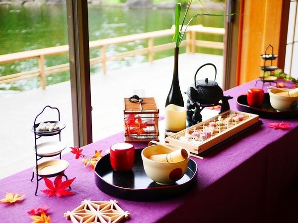 茶室での和カフェ。組子コースター作りやお抹茶体験も