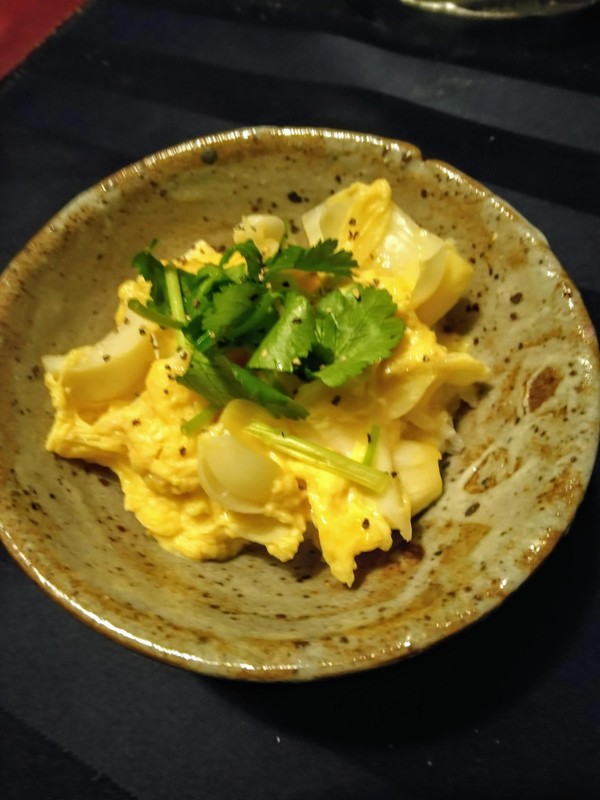 ２月の和食　ゆり根の卵とじ丼です。優しい一品になりました