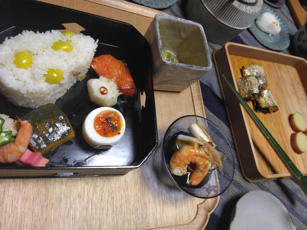 八寸はサンマ甘露煮　と丸十レモン煮でした