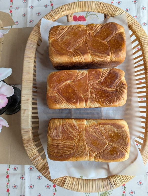 2月バレンタイン　デニッシュ食パン