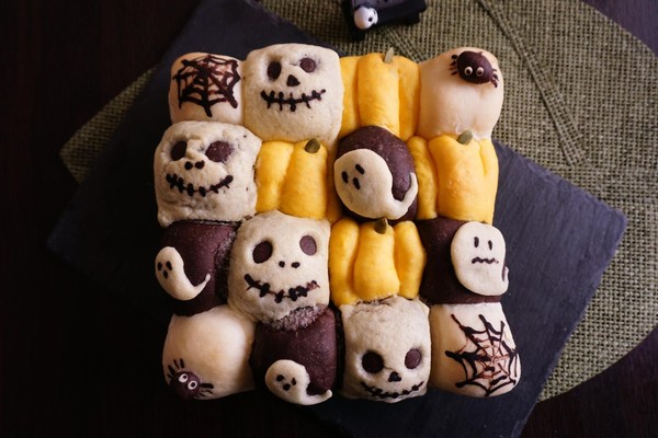 ハロウィンちぎりパン
4000円(会員3850円)