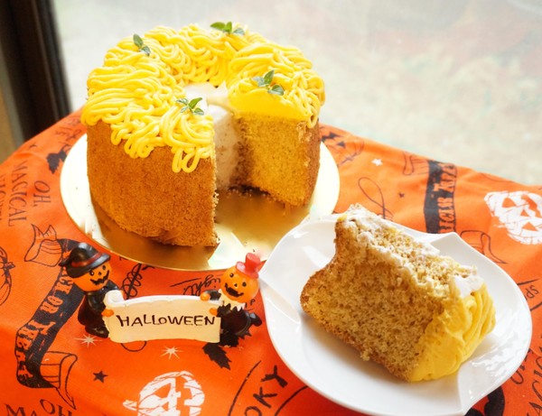 糖質70％オフ！ハロウィンカボチャモンブランシフォンケーキ
