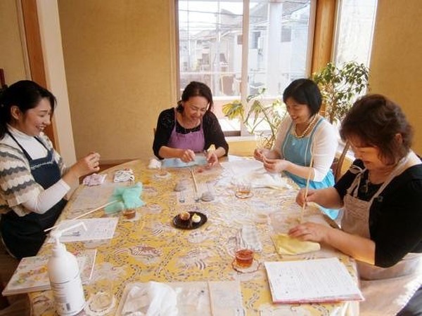 春を待ちわびる気持ちで梅と鶯