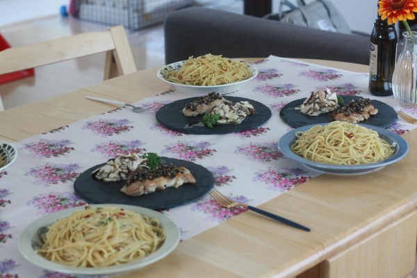 スパゲティペペロンチーノは一人ひとつずつ作りました。