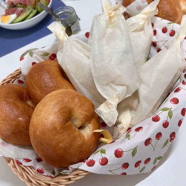 ライ麦入りベーグルとちくわパン
