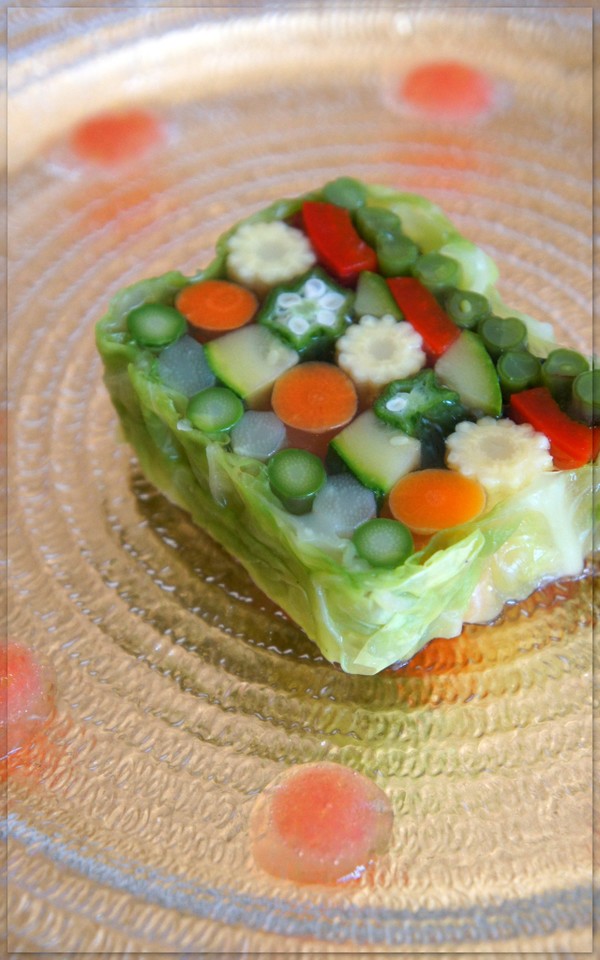 彩り野菜の
     テリーヌ