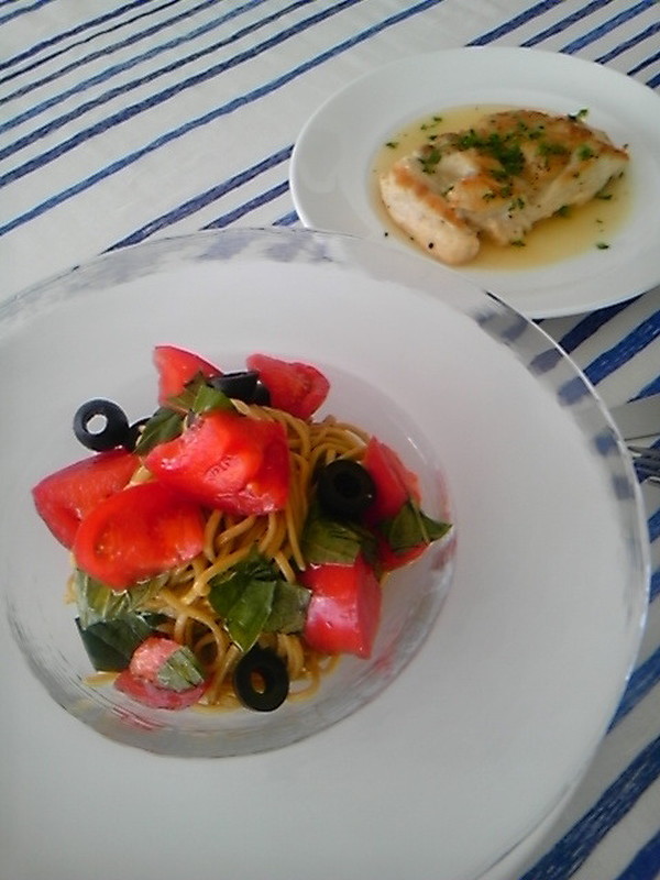 7月大人気のバジルを練りこんだ手打ちパスタです☆