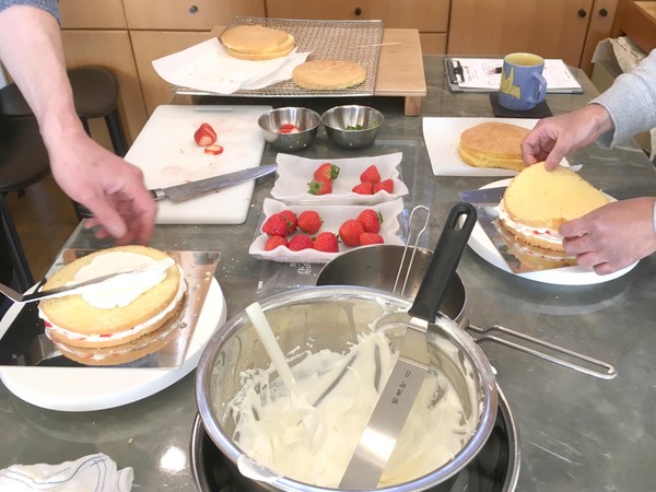 苺ショートケーキ作り