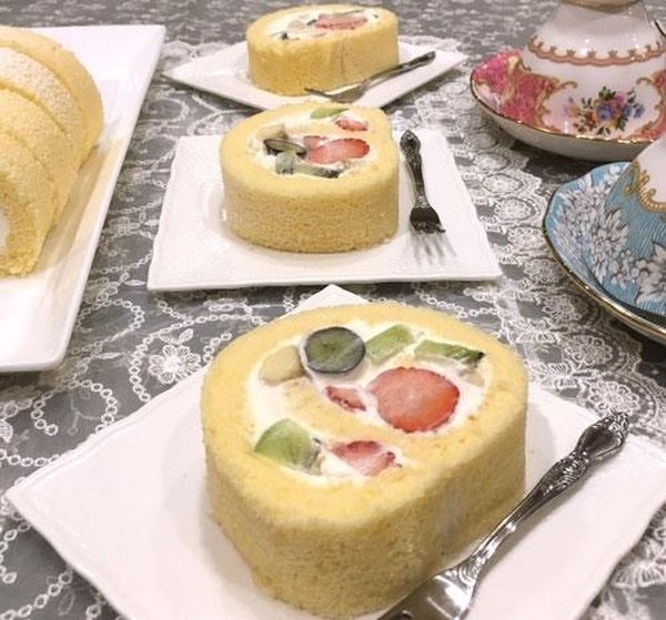 フルーツロールケーキ