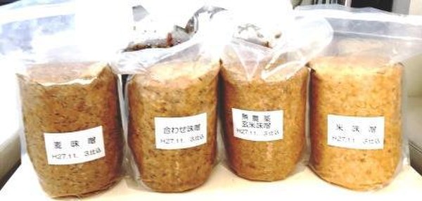 手造りの麦味噌、米味噌、玄米味噌、合わせ味噌