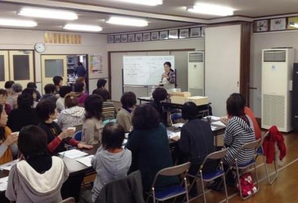 地域の婦人会での講習風景です。「甘酒と塩麹造り」