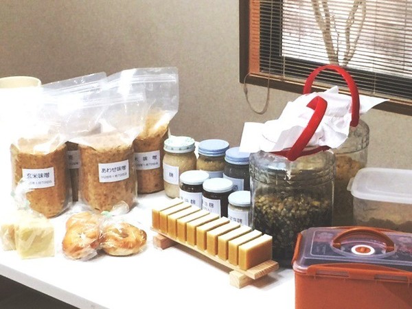 上級麹士講座では様々な発酵食品を造ります。