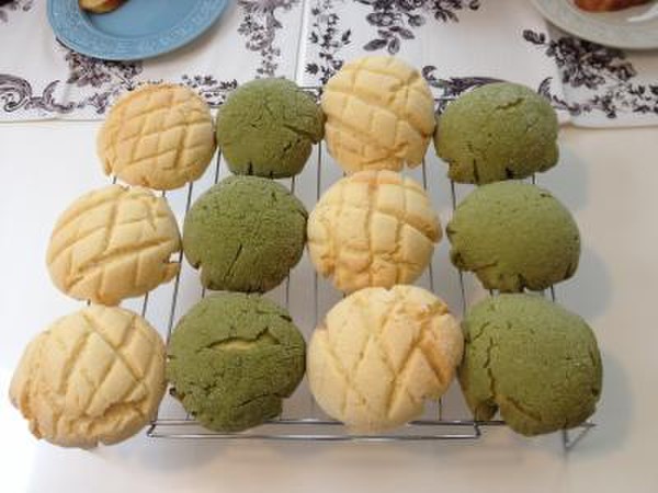定番のメロンパンです。抹茶メロンはおオススメですよ。