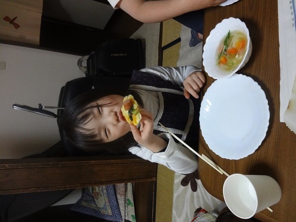 自分で作ったピザは格別！！