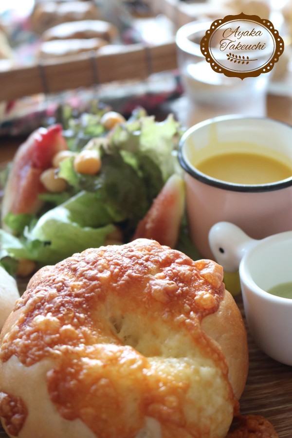 ベーグルは一度に5種類焼き上げ。おうちでアレンジしたい方に！