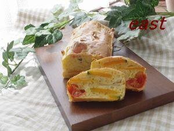 ５月お菓子『野菜のケークサレ』