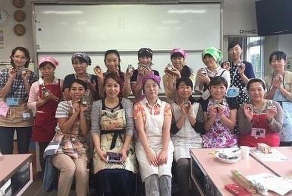 小学校、中学校、高校、大学へ出張レッスンを行っております。