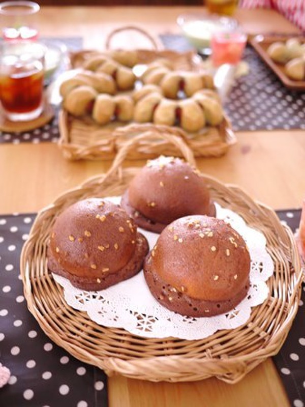 8月は好評だったゴマフランク＆スイートブールショコラ♪