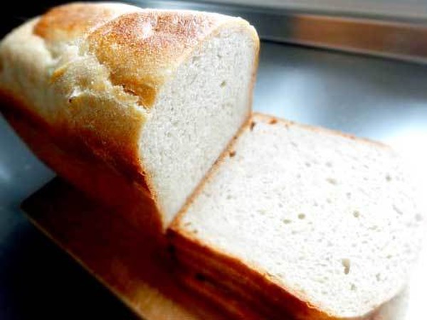 手ごね天然酵母食パン（1.5斤です♪