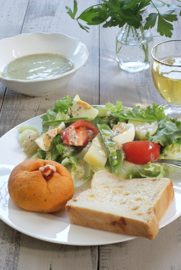 ランチにお出ししたサラダとスープはレシピもお伝えしています