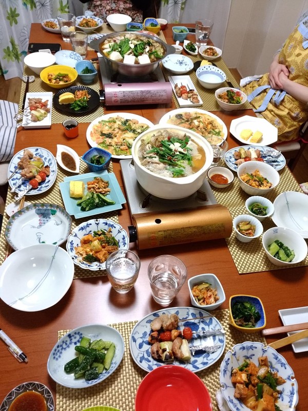 恒例の居酒屋メニュー🎵ぷりっぷりのモツ鍋が家で作れます！