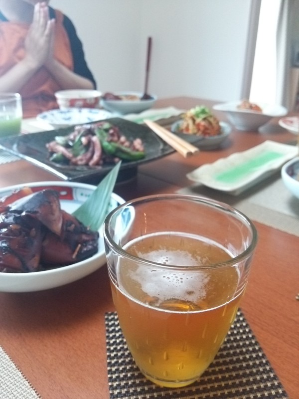 お料理に合わせてビール持参の生徒様♪便乗して乾杯☆
