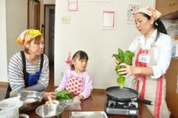 ほうれん草を茹でています。