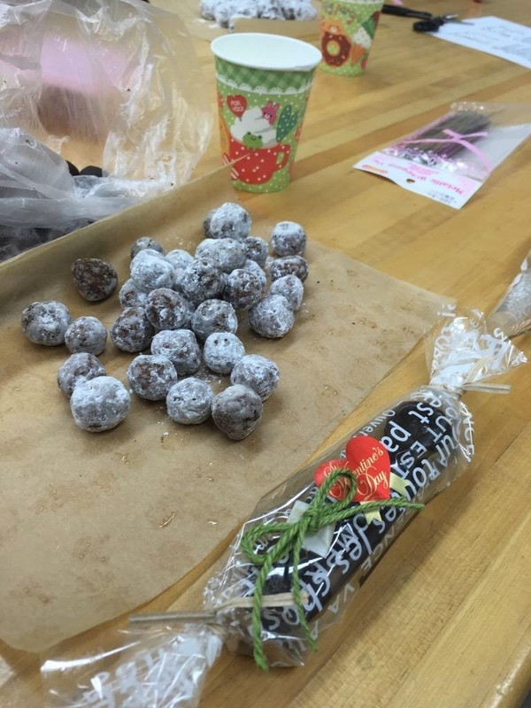 ラッピングはみんな夢中で包んでました！可愛くできましたね！