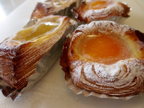 ラフランスとアプリコットのデニッシュです
