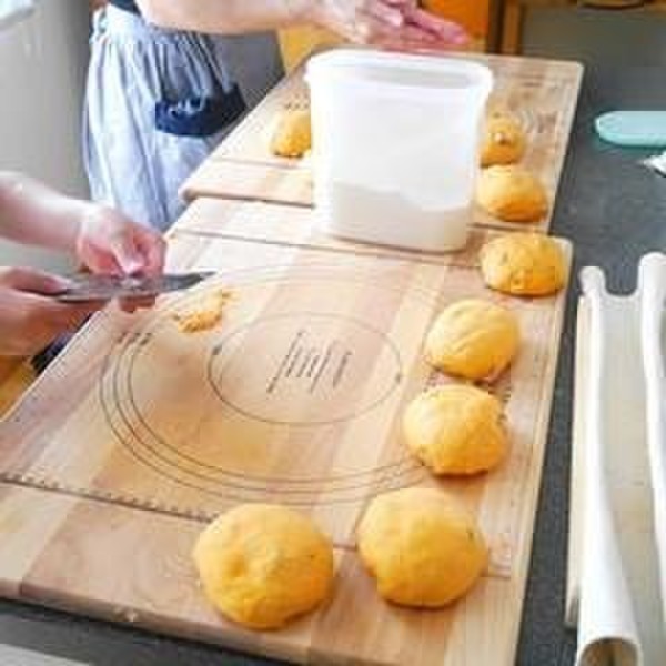 みんなでワイワイ楽しくパン作り♪