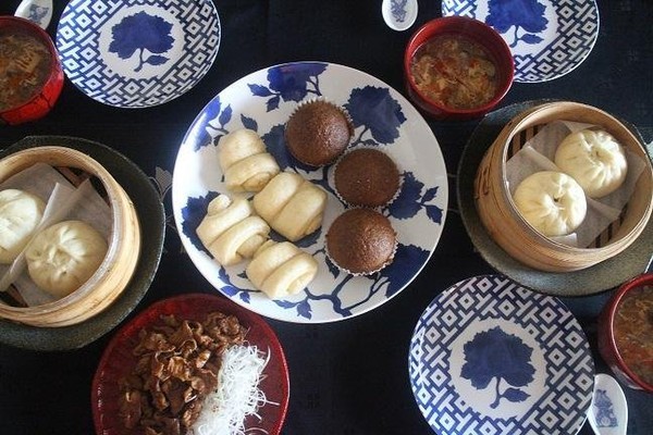 蒸しパン3種レッスンのご試食風景です。